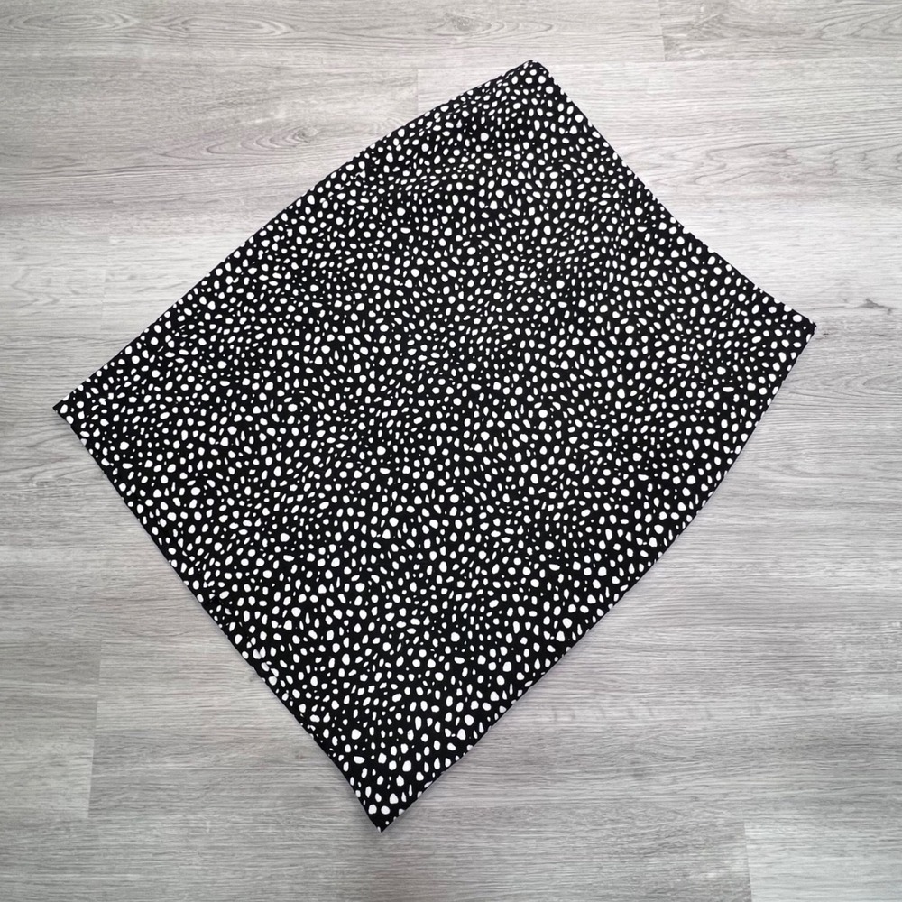 Talbots Black White Abstract Pebble Dalmatian Print Pencil Skirt Size 12 Stretch